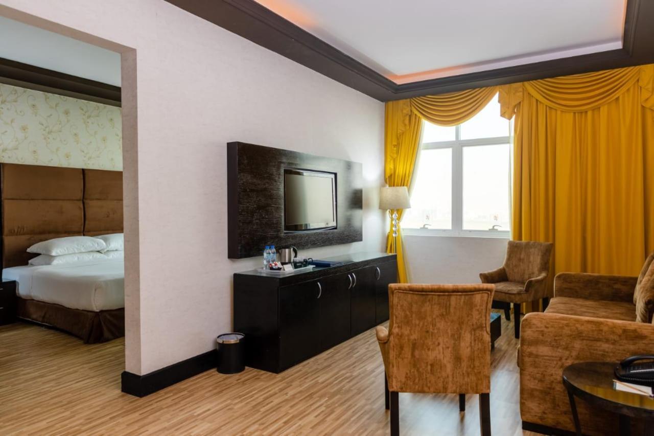 แมนโกรฟ โฮเทล Hotel ราสอัลไคมาห์ ภายนอก รูปภาพ